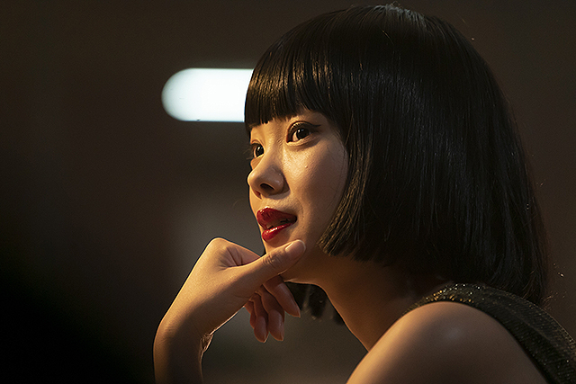 白鍵と黒鍵の間に