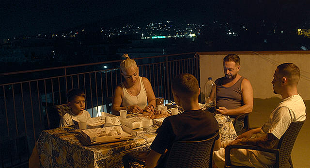 ヴィットリア　抱きしめて