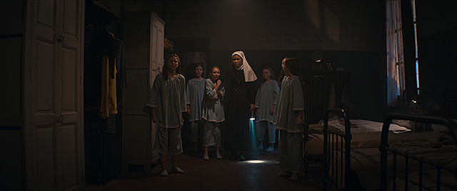 死霊館のシスター　呪いの秘密