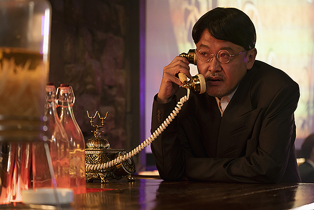 白鍵と黒鍵の間に