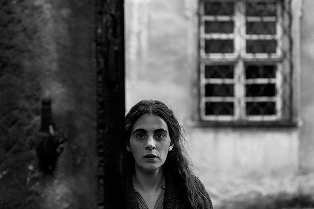 ガール・ウィズ・ニードル