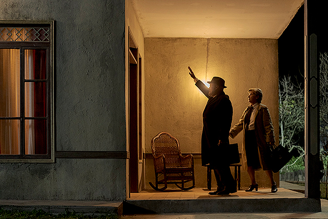 お隣さんはヒトラー？