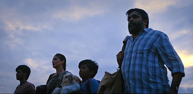 ツーリストファミリー