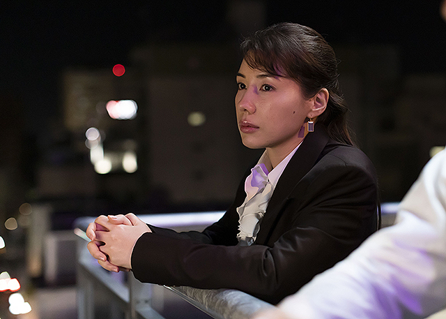 白鍵と黒鍵の間に